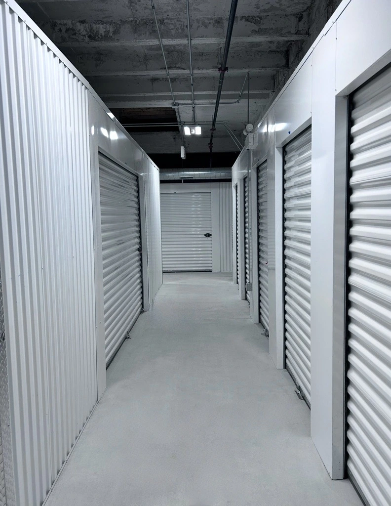 interior climate-controlled storage units chicago, il